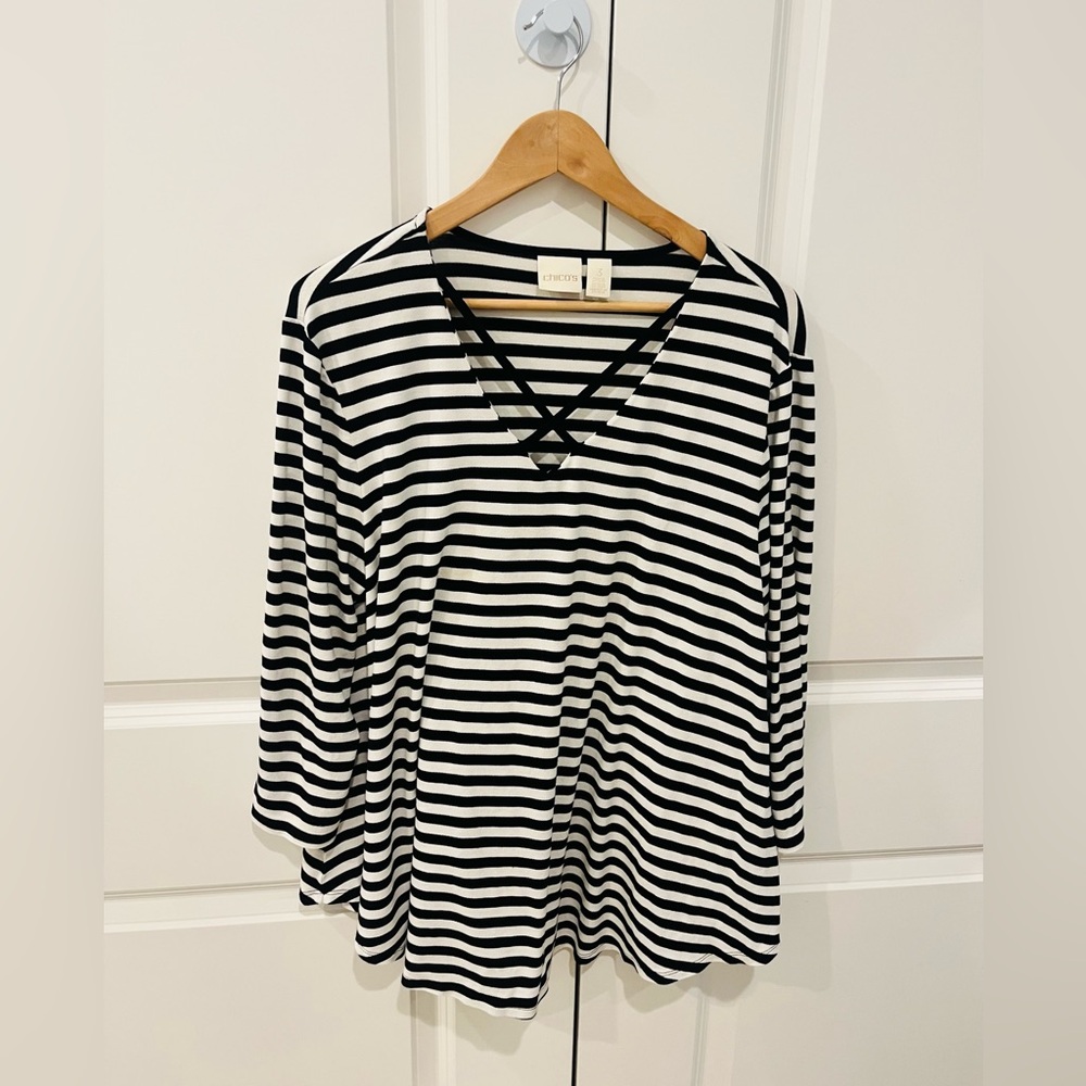 Women’s Chico's size 3 (XL 16) V-Neck Black and White Stripe long sleeve shirt